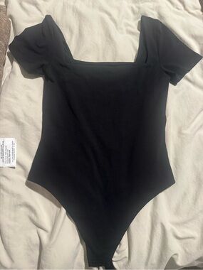 New Aritzia Black' Square Neck Short Sleeve One-Piece Bodysuit